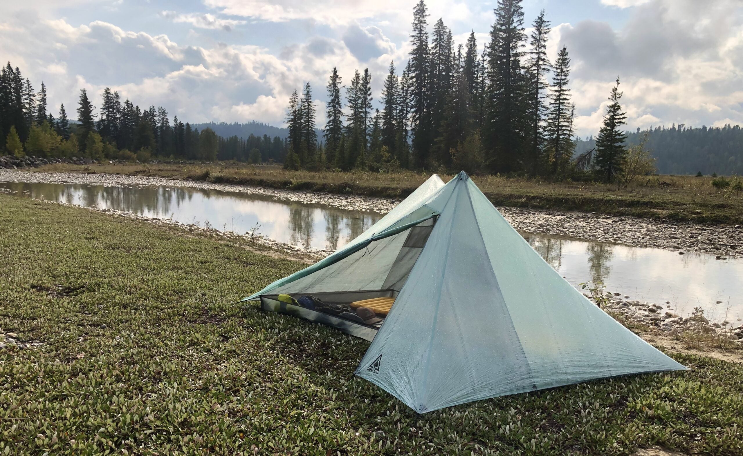 Tent for outlet